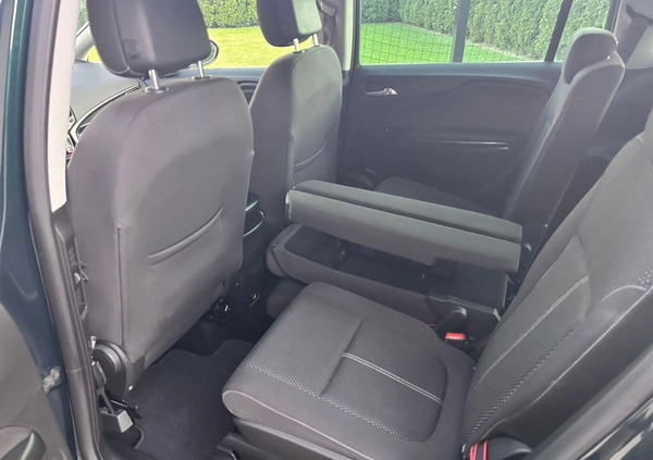 Opel Zafira cena 39600 przebieg: 236000, rok produkcji 2016 z Jawor małe 781